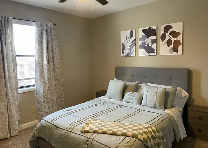 Apartment Charming Near Wfu And Hospitals, Full Kitchen, Wifi, In-unit Laundry