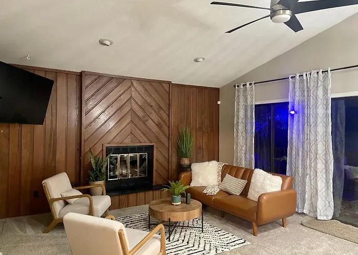 Charming Near Wfu And Hospitals, Full Kitchen, Wifi, In-unit Laundry Winston-Salem